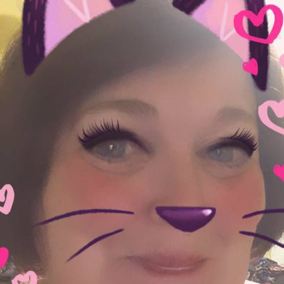 Meet your Posher, Cameo - Picture 1 of 2